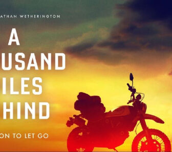 فيلم A Thousand Miles Behind 2019 مترجم