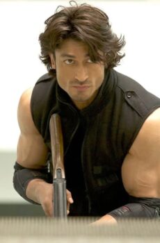 فيلم Commando 2 – The Black Money Trail 2017 مترجم