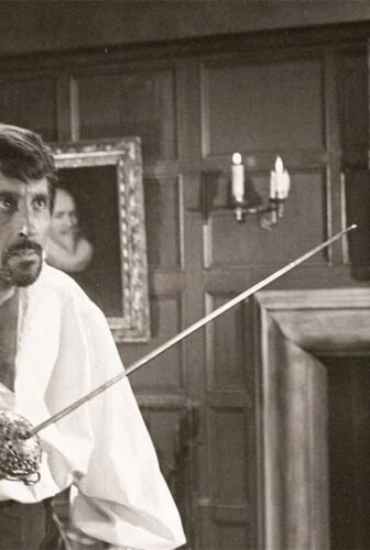 فيلم The Devil-Ship Pirates 1964 مترجم