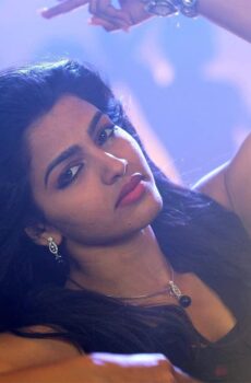 فيلم Vizhithiru 2017 مترجم