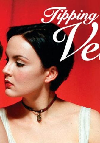 فيلم Tipping the Velvet 2002 مترجم