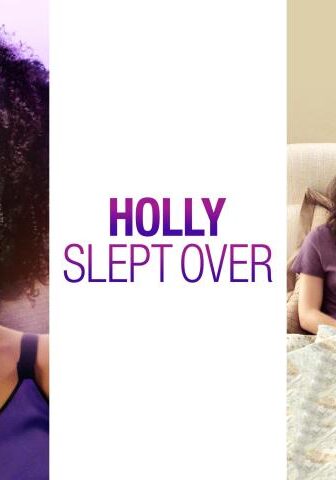 فيلم Holly Slept Over 2020 مترجم