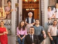 مسلسل السعادة العائلية الحلقة 1 مترجمة