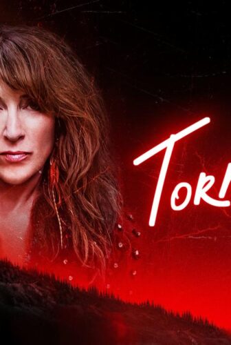 فيلم Torn Hearts 2022 مترجم